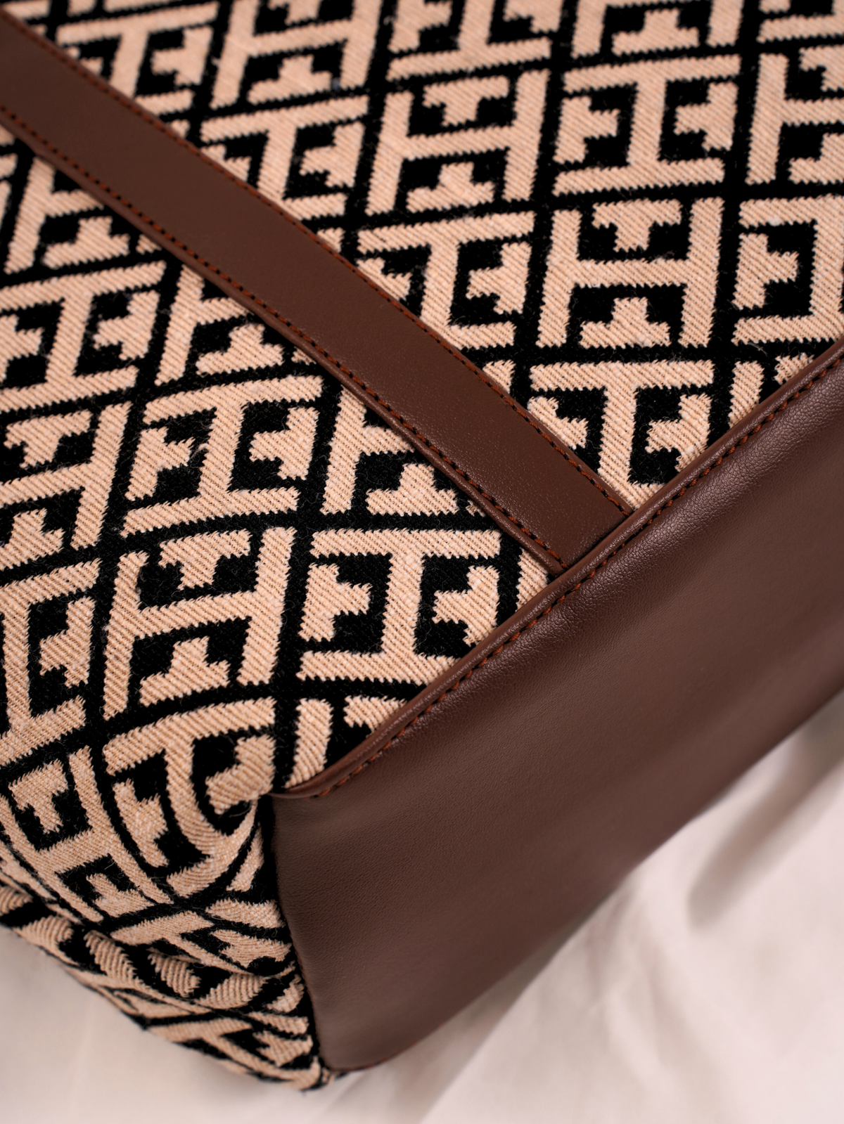 Everyday Graphic Tote Bag